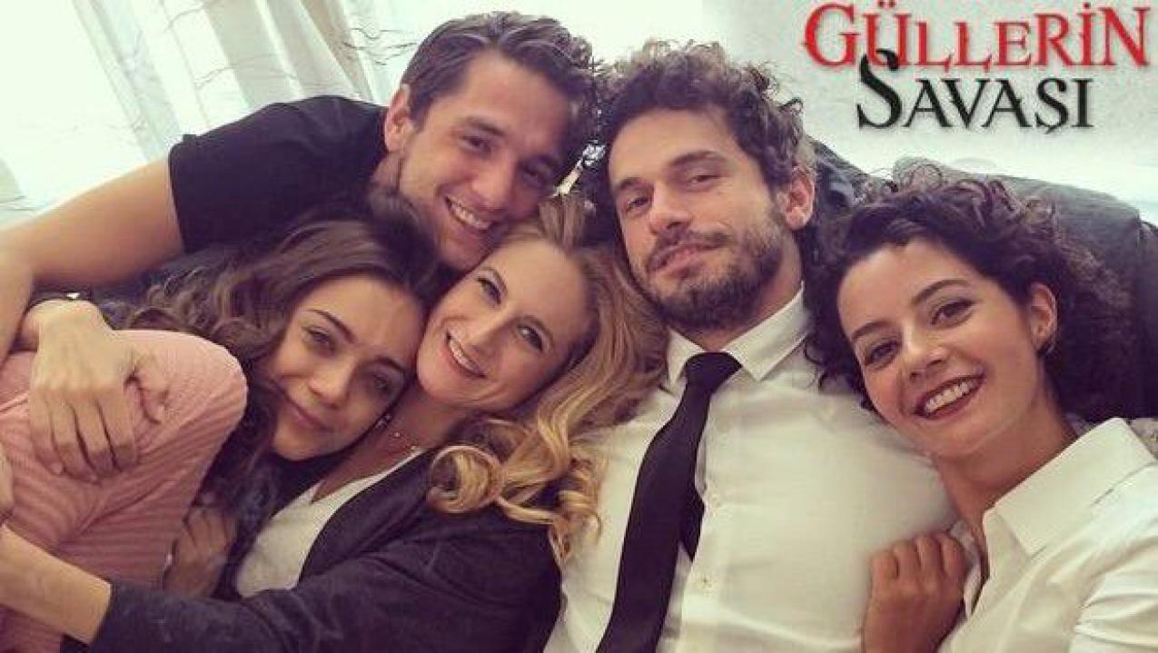 شاهد مسلسل حرب الورود الحلقة 45 مترجمة للعربية HD